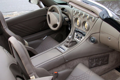 Wiesmann MF4-S Roadster '09 interior.jpg