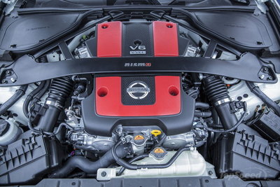Nissan 370Z Nismo '15 engine.jpg