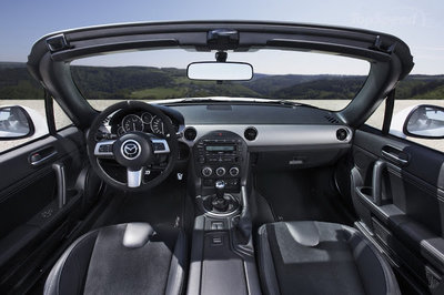 Mazda MX-5 GT Jota '13 interior.jpg