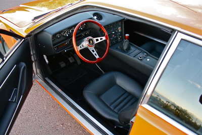 Lamborghini Jarama GTS '73 interior.jpg