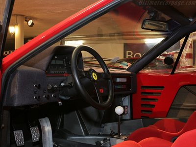 Ferrari F40 LM '89 interior.jpg