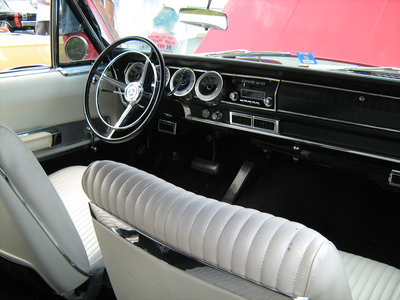 Dodge Charger RT 426 V8 Street-Hemi TorqueFlite '67 interior.jpg