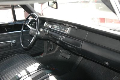 Plymouth RoadRunner 426 Hemi '68 interior.jpg
