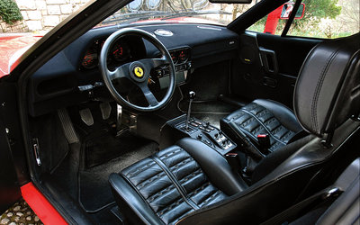 Ferrari GTO '84 interior.jpg