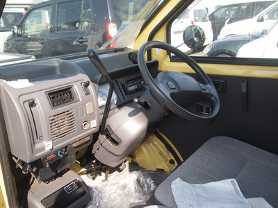 Daihatsu Midget II D-Type '98 interior.jpg