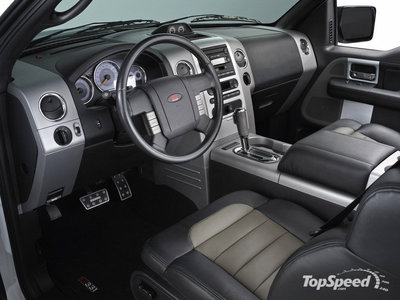 Saleen Sport Truck S331 '06 interior.jpg