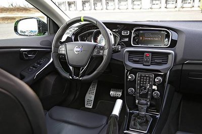 Volvo V40 T5 HPC '13 interior.jpg