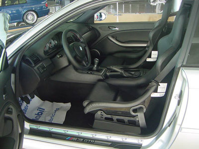 BMW M3 GTR Straßenversion '03 interior.jpg