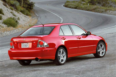 Lexus IS 300 '03 rear.jpg