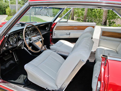 Buick Riviera Gran Sport '65 interior.jpg