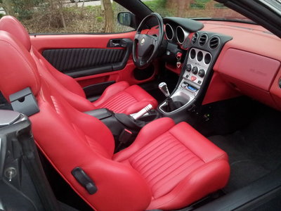 Alfa Romeo GTV 3.2 V6 24V '03 interior.jpg