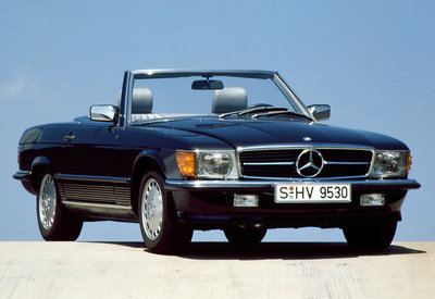 Mercedes-Benz 500SL (R107) '89 front.jpg